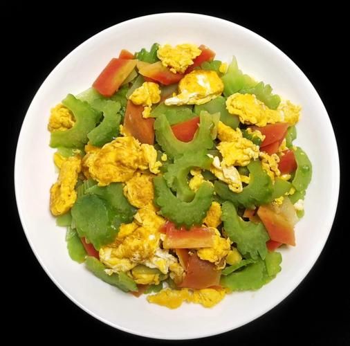 苦瓜炒蛋怎么做_苦瓜炒蛋怎么炒不苦