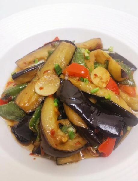 油糊茄子怎么做才好吃_家常油糊茄子简单做法