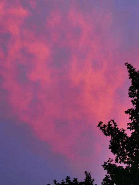 云和粉色的天空怎么拍_粉色云朵调色教程