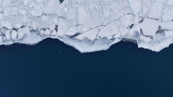 冰封的湖面多久能解冻_如何判断冰层安全厚度