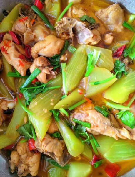 烧鸡的家常做法_烧鸡怎么做好吃又简单