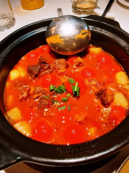 西红柿炒鸡蛋怎么做_西红柿炖牛腩的做法