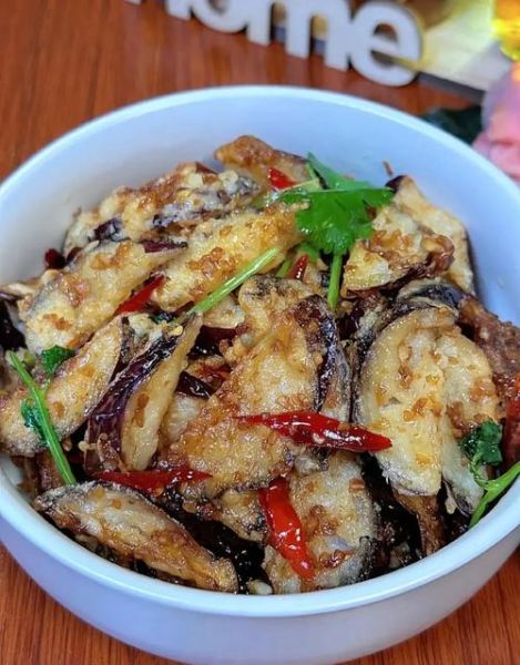 脆皮茄子怎么做_茄子不吸油技巧