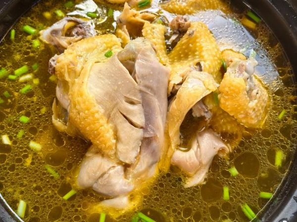 炖鸡的做法_家常炖鸡怎么做好吃