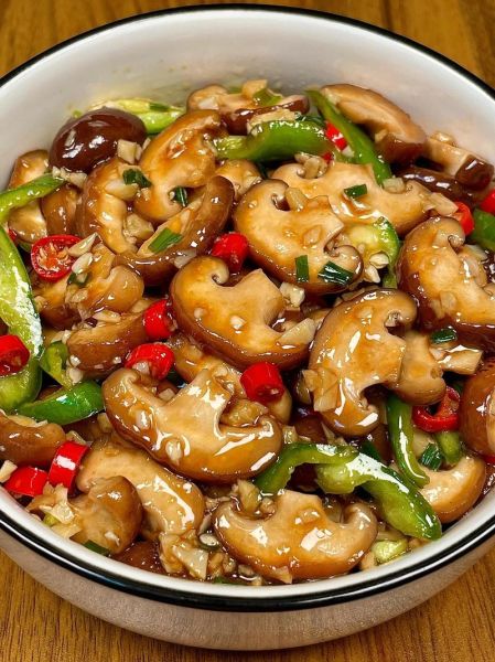 肉炒香菇怎么炒好吃_家常肉炒香菇做法步骤