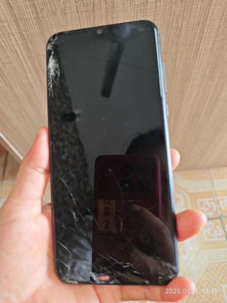 手机摔了一下有影响吗_手机摔后黑屏怎么办