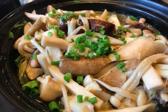 杂菇煲怎么做_杂菇煲需要焯水吗