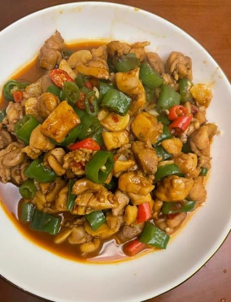 炒鸡丝怎么炒才嫩_家常炒鸡丝用什么配料