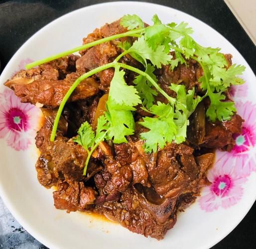 酱大骨怎么做好吃_酱大骨最正宗的做法