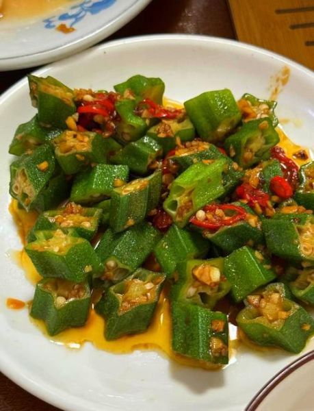 肉炒秋葵怎么炒好吃_秋葵炒肉要不要焯水