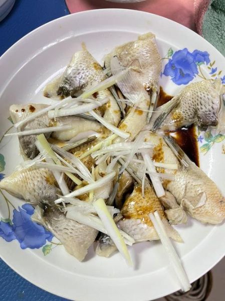 鱼下巴怎么做好吃_家常鱼下巴做法