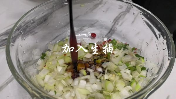 家常秋葵怎么做_秋葵焯水几分钟才脆嫩