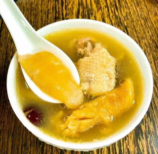 鱼胶怎么泡发_鱼胶炖汤做法