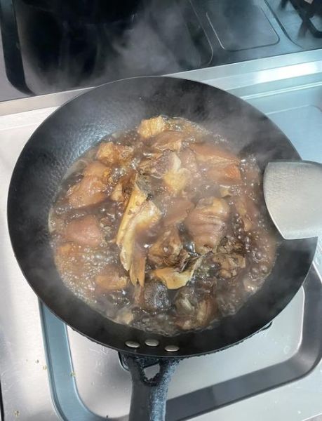 高压锅炖猪蹄怎么做_猪蹄高压锅炖多久