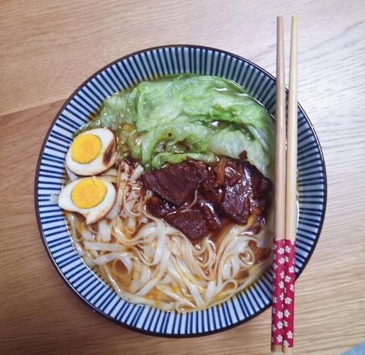 家庭拉面怎么做_家常拉面简单做法