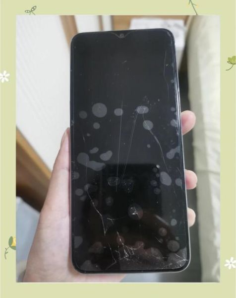 手机换屏多少钱_手机换屏教程