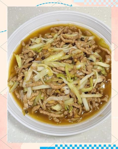 韭黄炒肉丝怎么做_韭黄炒肉丝需要焯水吗