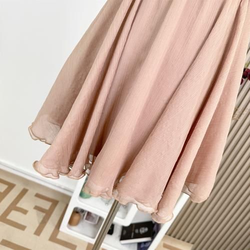 浅粉是什么颜色_浅粉和裸粉的区别