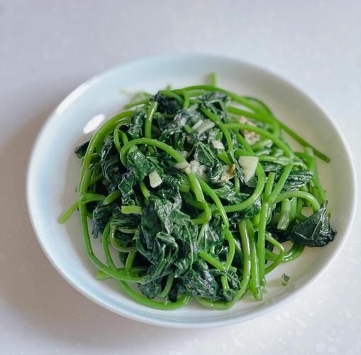 凉拌红薯叶怎么做_红薯叶焯水几分钟才脆