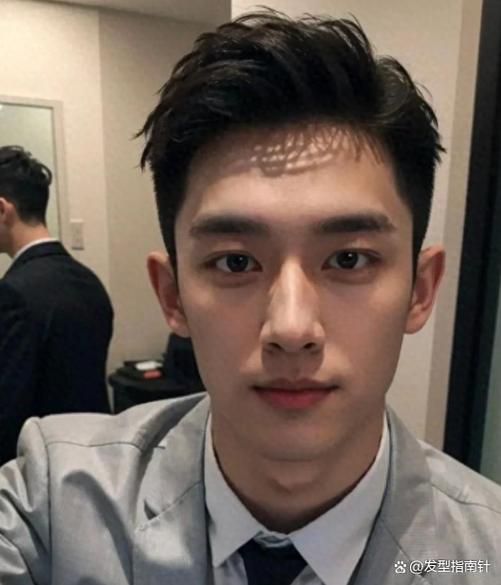 男人脸型适合什么发型_方脸男生发型推荐