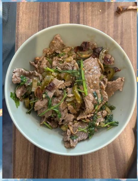 香菜炒牛肉怎么做_牛肉怎么炒才嫩滑