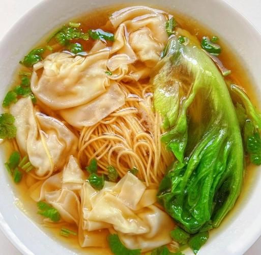 云吞面怎么做_正宗云吞面汤底配方