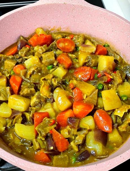 牛肉咖喱饭怎么做_家常咖喱牛肉饭步骤