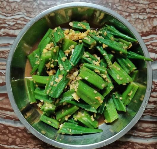 水煮秋葵怎么做_水煮秋葵要煮多久