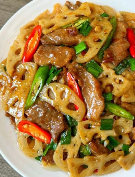 藕片炒肉怎么做_藕片炒肉先炒藕还是先炒肉