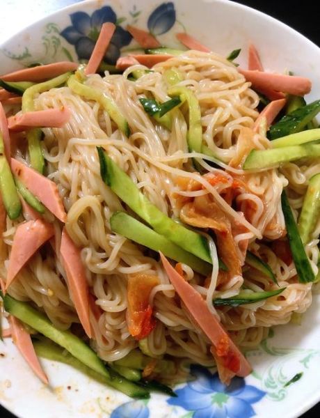 拌冷面怎么做_拌冷面酱汁怎么调