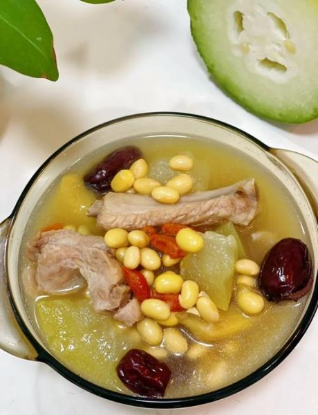 排骨炖黄豆怎么做_黄豆炖排骨要焯水吗