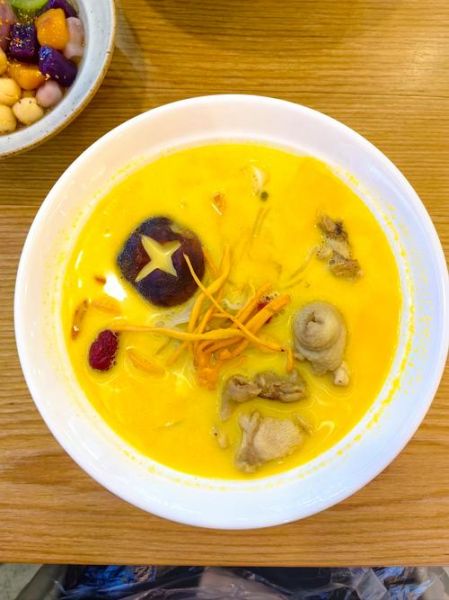 老母鸡汤的做法_如何炖出奶白色老母鸡汤