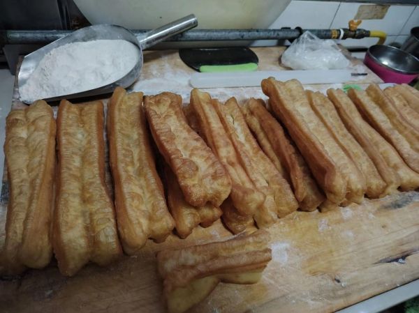 泡打粉油条怎么做_泡打粉油条配方比例