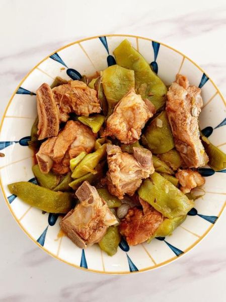 排骨炖豆角怎么做_东北家常做法步骤