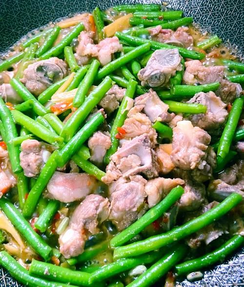 排骨炖豆角怎么做_东北家常做法步骤