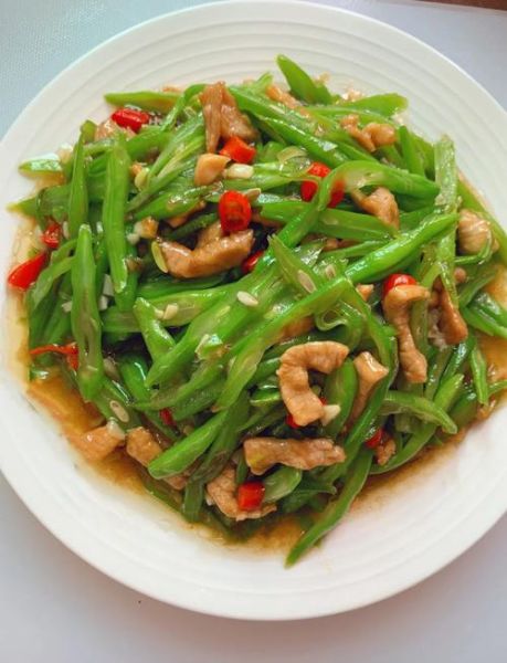四季豆炒肉怎么炒才脆_四季豆炒肉用焯水吗