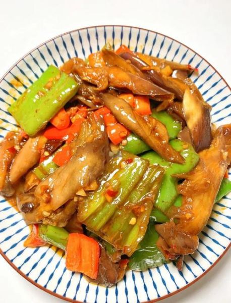 烧茄子怎么做才好吃_家常烧茄子最正宗的做法