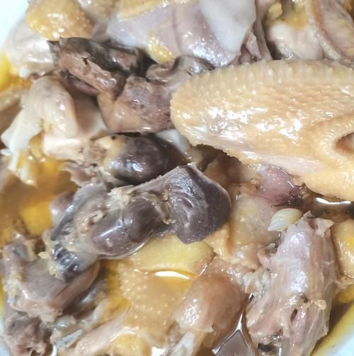 家庭炖鸡怎么炖才好吃_家庭炖鸡最好吃的做法