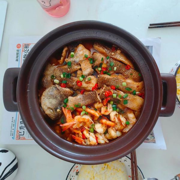 炖鲈鱼的家常做法_鲈鱼怎么炖才鲜嫩不腥