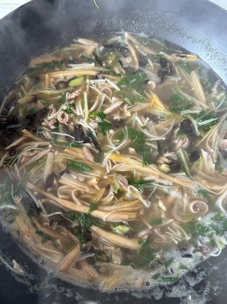 酸辣肚丝汤怎么做好吃_酸辣肚丝汤的家常做法