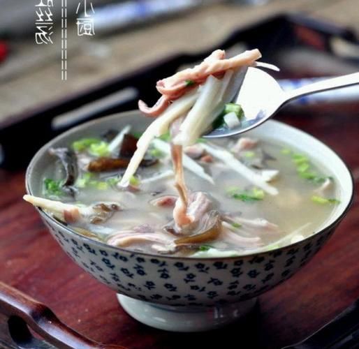 酸辣肚丝汤怎么做好吃_酸辣肚丝汤的家常做法