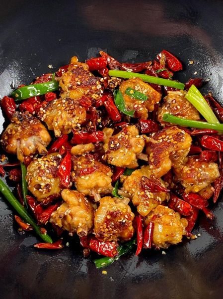 炒辣子鸡怎么做才嫩_家常辣子鸡丁做法