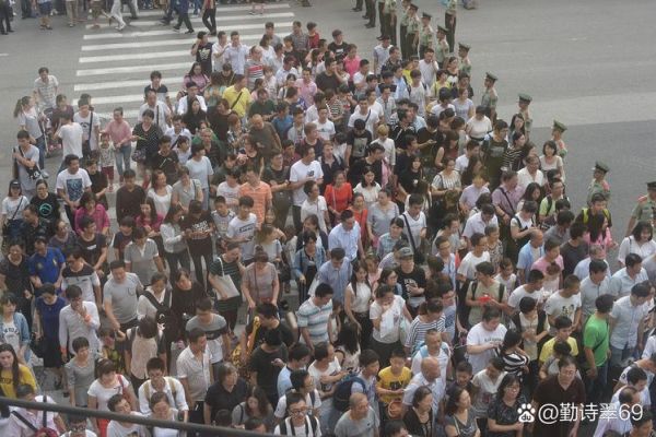 人山人海是什么意思_如何描写人多景象