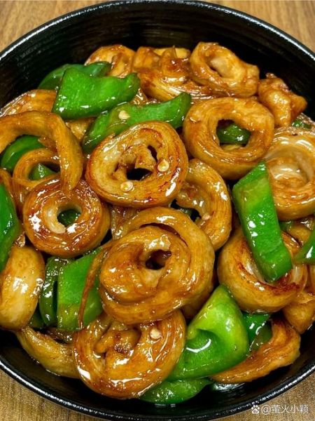 青椒炒面筋怎么炒才好吃_青椒炒面筋家常做法