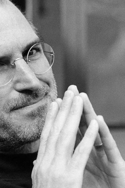 苹果手机创始人是谁_乔布斯如何改变手机行业