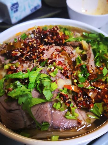 牛肉罩饼怎么做_牛肉罩饼的家常做法