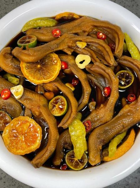 四川正宗泡椒凤爪怎么做_泡椒凤爪怎么入味