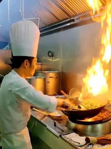 炒菜动作有哪些_如何描述炒菜动作