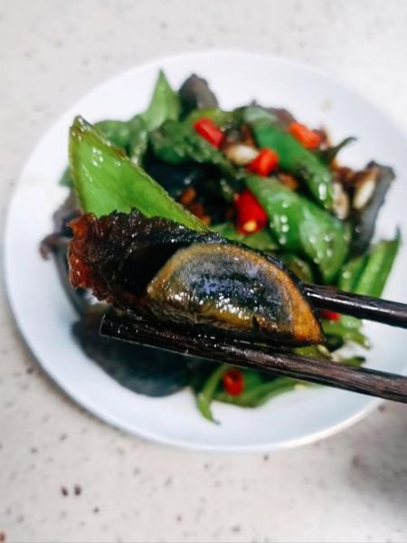 青椒皮蛋怎么做_皮蛋怎么凉拌才好吃