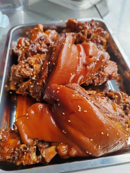 猪肘子怎么做好吃_猪肘子做法视频教程